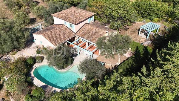 Maison traditionnelle de 187 m²