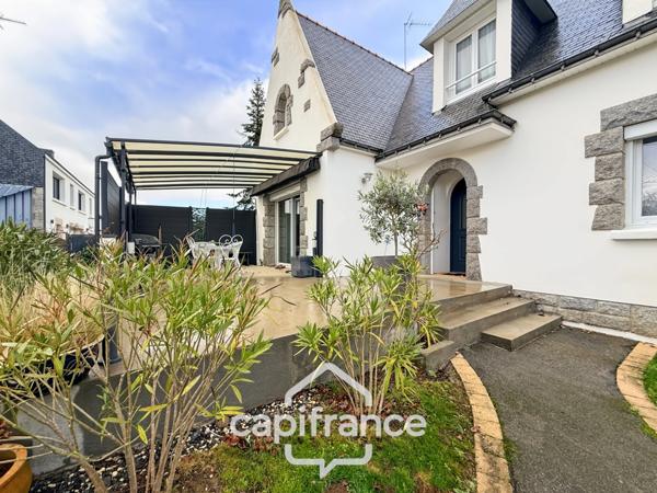 Maison à vendre 6 pièces PONTIVY (56)Maison familiale rénovée, au calme et à deux pas du centre-ville de Pontivy