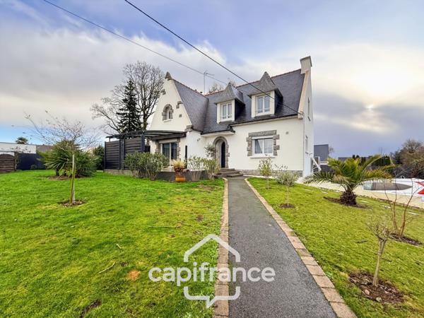 Maison à vendre 6 pièces PONTIVY (56)Maison familiale rénovée, au calme et à deux pas du centre-ville de Pontivy