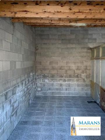 Garage divisé en 3 boxs