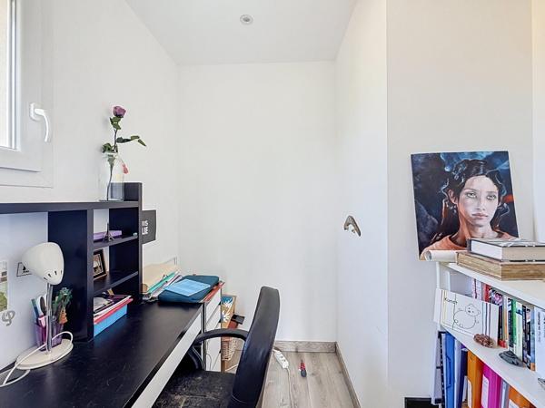 Spacieuse maison 4 chambres avec piscine et prestations modernes