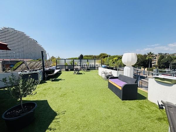 Rooftop d'exception ! une pepite à 3 mn à pied de la plage !