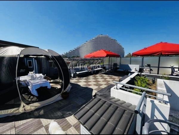 Rooftop d'exception ! une pepite à 3 mn à pied de la plage !