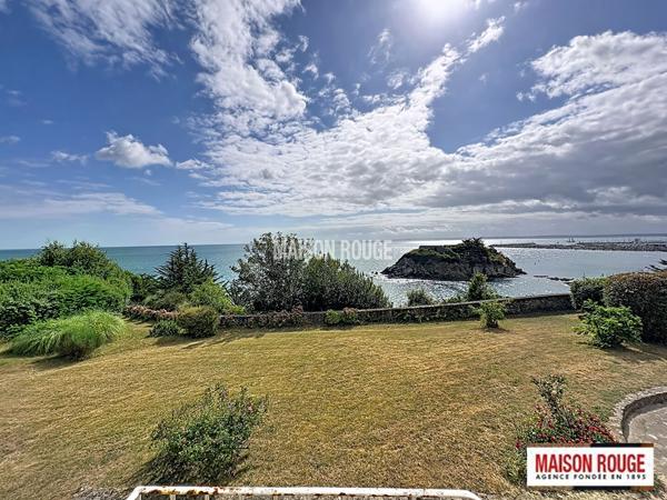 Maison de caractère vue mer exceptionnelle à Saint-Quay-Portrieux , 6 chambres, jardin paysager et fort potentiel