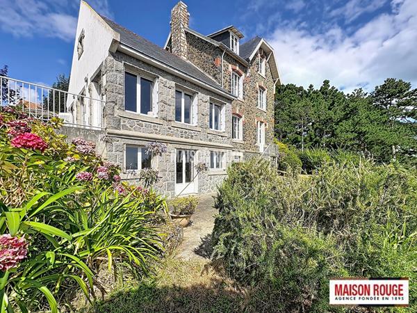 Maison de caractère vue mer exceptionnelle à Saint-Quay-Portrieux , 6 chambres, jardin paysager et fort potentiel