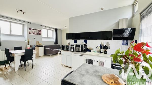 Immeuble à vendre 298 m² Les Halles