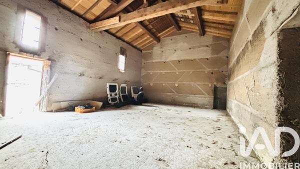 Immeuble à vendre 298 m² Les Halles