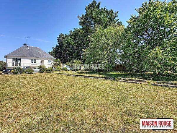 Maison individuelle avec beau jardin arboré et fort potentiel d'évolution à l'entrée du bourg d'Étables-sur-Mer