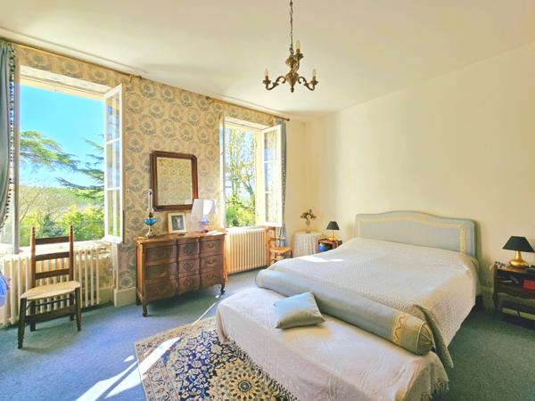 Lédat (47300) Maison de maître avec dépendance et piscine sur 1,6 hectare