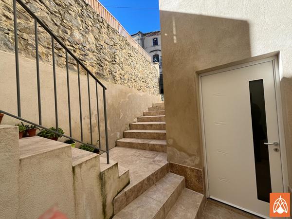 Beau T2 ELECTRICITE COMPRISE - charmant village d'Eyguieres 13430