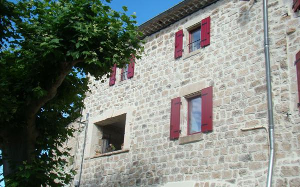 Maison à louer    4 pièces •  Sanilhac