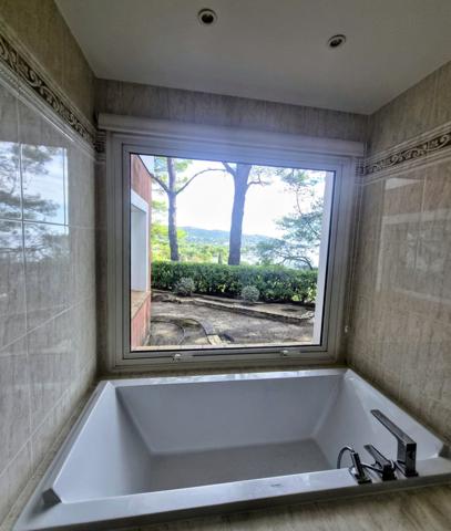Villa 7 pièce(s) 5 chambre(s) 290 m²