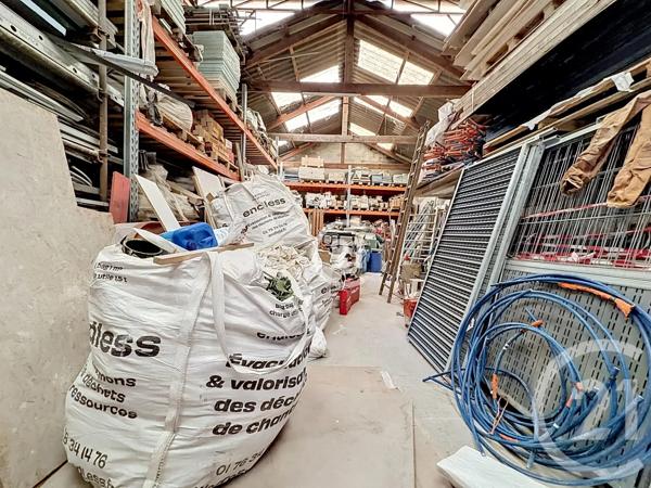 à vendre  190 m 2   MONTREUIL  - 93