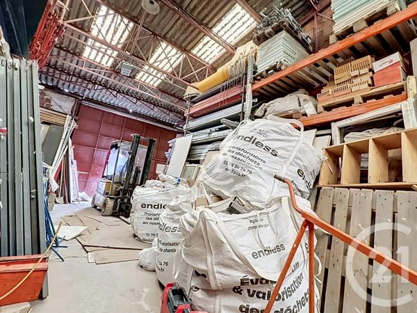 à vendre  190 m 2   MONTREUIL  - 93