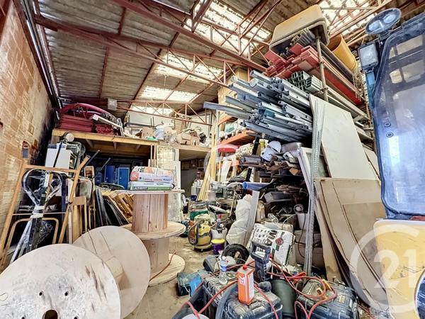 à vendre  190 m 2   MONTREUIL  - 93