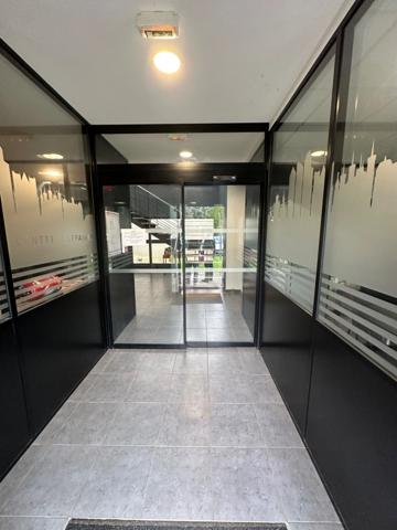 bureaux à louer RILLIEUX LA PAPE (69) plateau de bureaux de 344m2 au 1er étage avec parking inclu