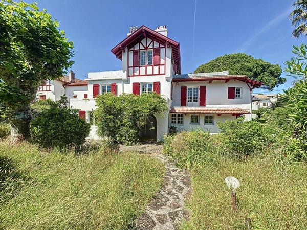 Maison à vendre    11 pièces • 400 m2 Anglet