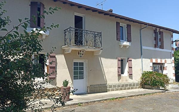 Maison à vendre    6 pièces •  Saint-Loubouer