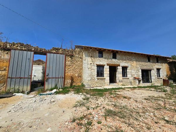 Maison corps de ferme à renover dependances terrain