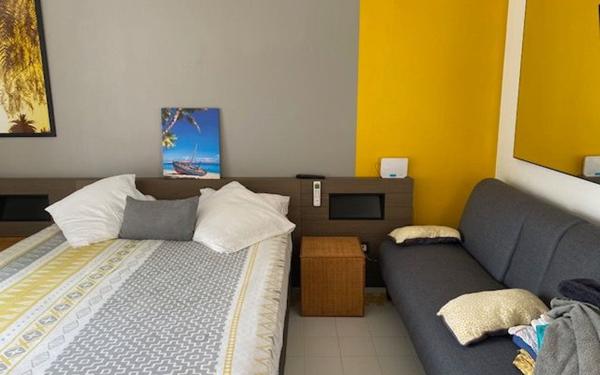 Appartement à louer    1 pièce •  Saint-François