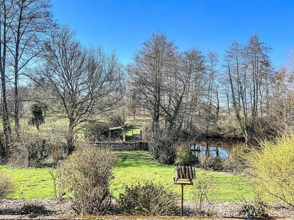 Maison longère 225m2/ terrain 10000 m2/LES BORDES