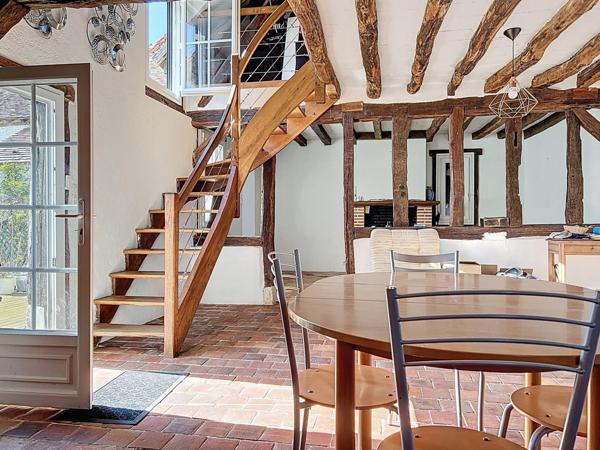 Maison longère 225m2/ terrain 10000 m2/LES BORDES