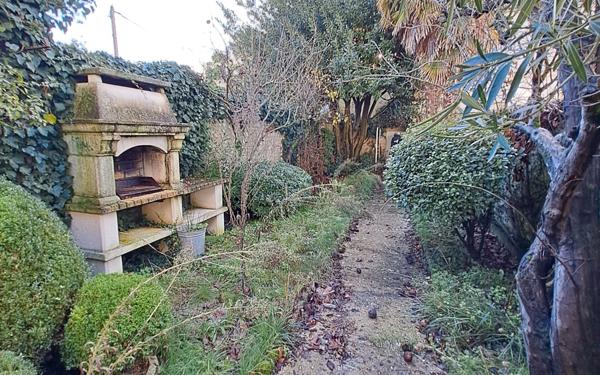 Maison à louer    4 pièces •  Saint-Jean-d'Angély