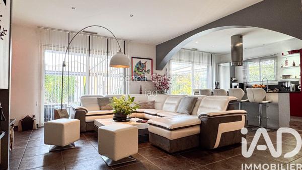 Maison à vendre 6 pièces 172 m² Saint-Nazaire-d'Aude