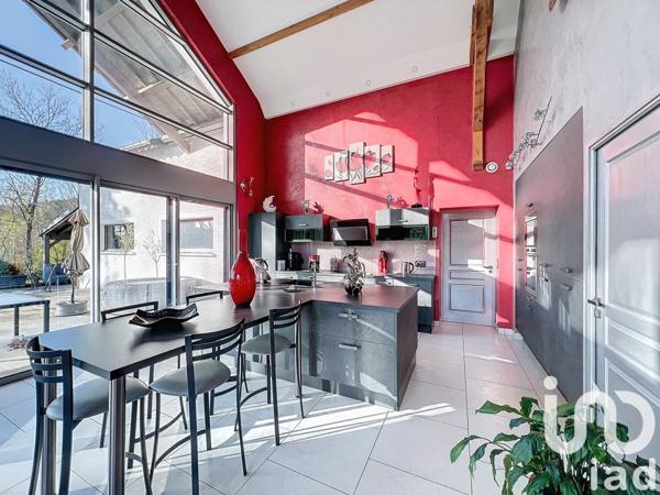 Maison d’architecte 6 pièces de 220 m² à Saint-Pierre-Eynac (43260)