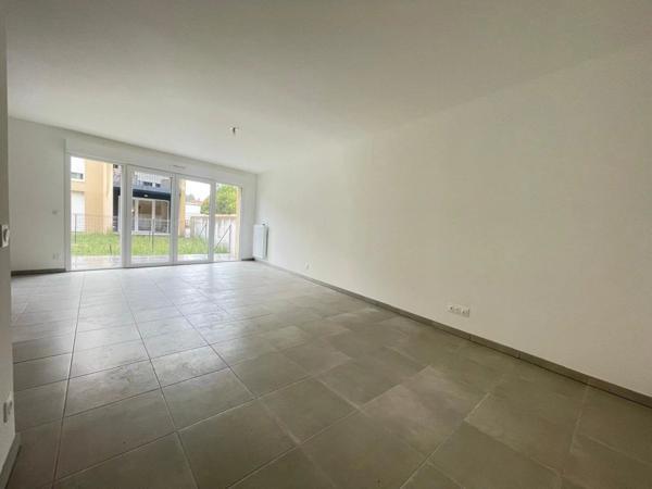 Location Appartement 2 pièces 45 m2 à Cenon