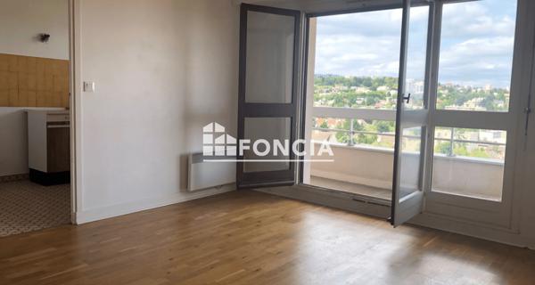 Location Studio 28.42 m² - Sceaux 92330