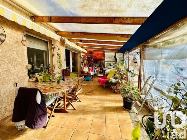 Maison 4 pièces de 89 m² à Le Cannet-des-Maures (83340)