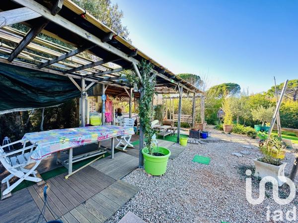 Maison 4 pièces de 89 m² à Le Cannet-des-Maures (83340)