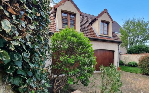 Maison à vendre    5 pièces •  L'Isle-Adam