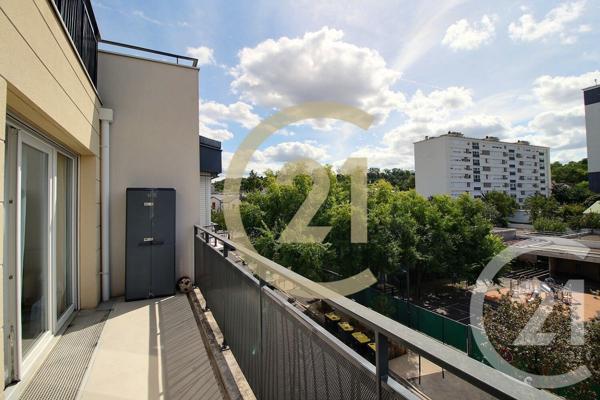 Appartement F4 à vendre  4 pièces - 77,77 m2 ROMAINVILLE - 93