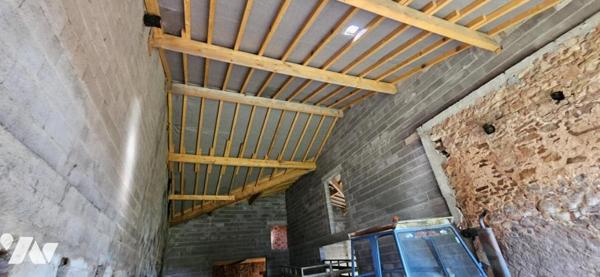 Ancienne ferme ou entrepôt