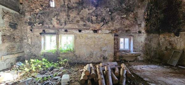 Ancienne ferme ou entrepôt