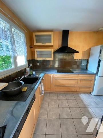 Villa individuelle de plain-pied de type 3, sur terrain plat et clos de 391m², VEAUCHE