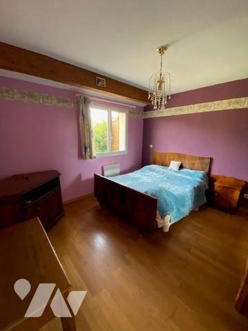 Villa individuelle de plain-pied de type 3, sur terrain plat et clos de 391m², VEAUCHE