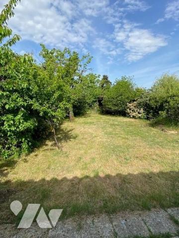 Villa individuelle de plain-pied de type 3, sur terrain plat et clos de 391m², VEAUCHE