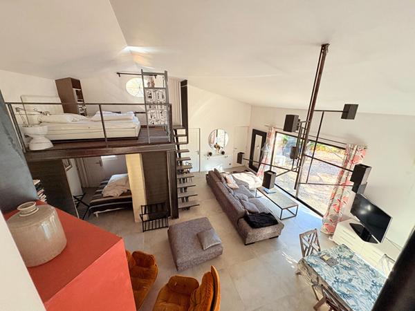 Propriete en campagne de Cucuron, vues magnifiques, piscine 20x4.5