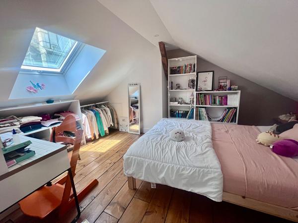 Hyper centre Pau duplex 4 pièce(s) cave et parking