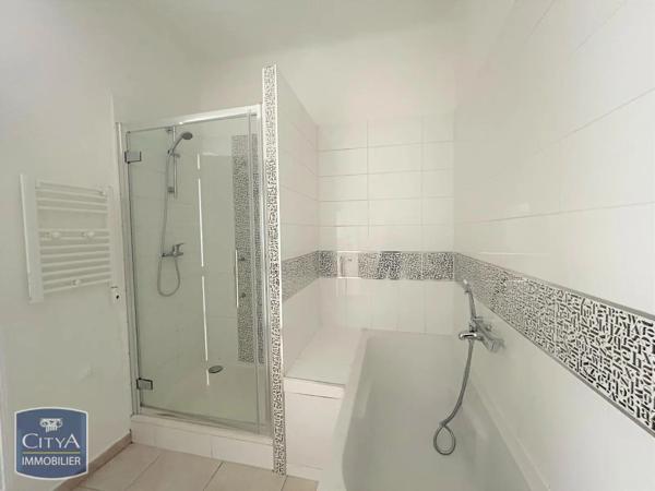 Appartement à louer 3 pièces 69.91m² Avignon (84000)