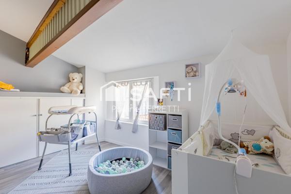 Maison de village, 4 chambres avec garage et extérieur