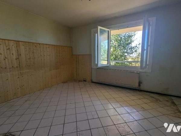 CENTRE DE SAINT BREVIN LES PINS FACE MER APPARTEMENT A RENOVER 