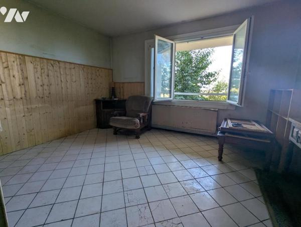 CENTRE DE SAINT BREVIN LES PINS FACE MER APPARTEMENT A RENOVER 