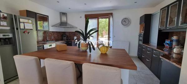 Vente                                                      Maison
                        
                     6 pièces                                         à Boissy-Saint-Léger