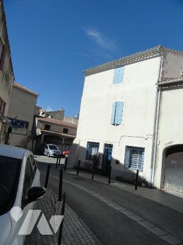 EN EXCLUSIVITE MAISON DE VILLE d'une superficie de 70m² habitable. Elle se compose en rez-de-ch...