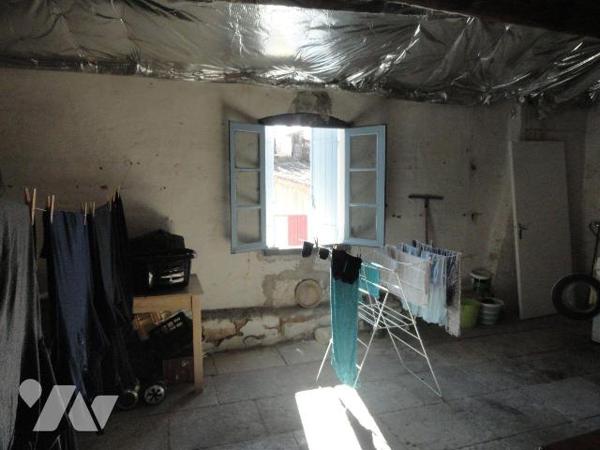 EN EXCLUSIVITE MAISON DE VILLE d'une superficie de 70m² habitable. Elle se compose en rez-de-ch...