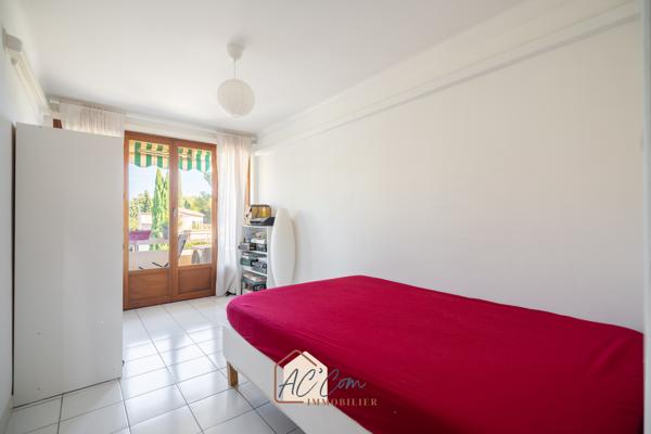 SAINT-JULIEN – APPARTEMENT T3/4 RÉNOVÉ DE 76.82 M² – BALCON – 2/3 CHAMBRES